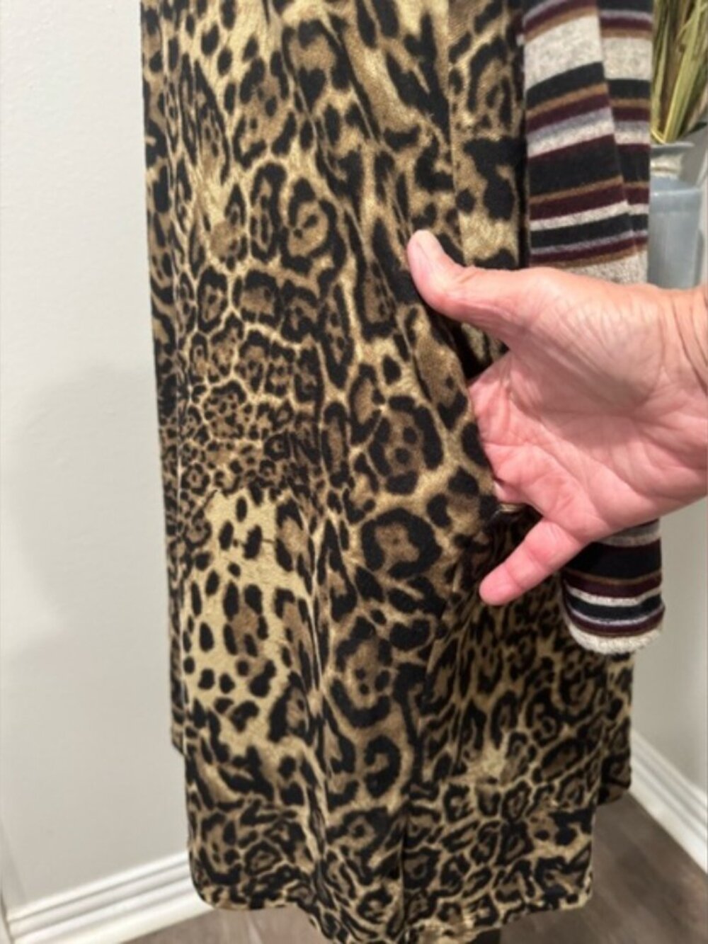 Southern Stitch Leopard Animal Print Striped Sleeve Pocket Tunic Boho - Picture 7 of 8